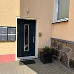 Sehr Schoene Wohnung,komplett Neu Eingerichtet *