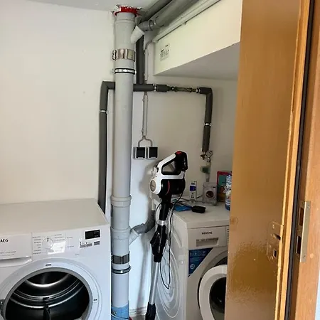 Sehr Schoene Wohnung,komplett Neu Eingerichtet Apartamento Limabach - Oberfrohna