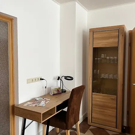 Sehr Schoene Wohnung,komplett Neu Eingerichtet Apartamento *