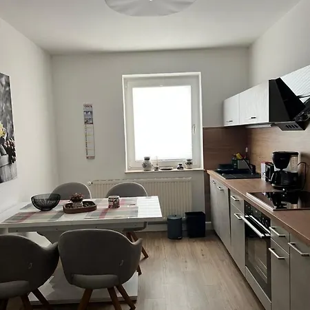 Sehr Schoene Wohnung,komplett Neu Eingerichtet Apartment *
