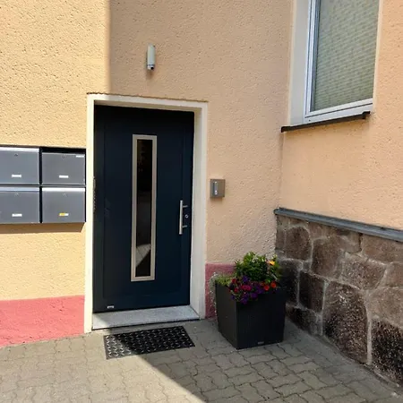 Sehr Schoene Wohnung,komplett Neu Eingerichtet *