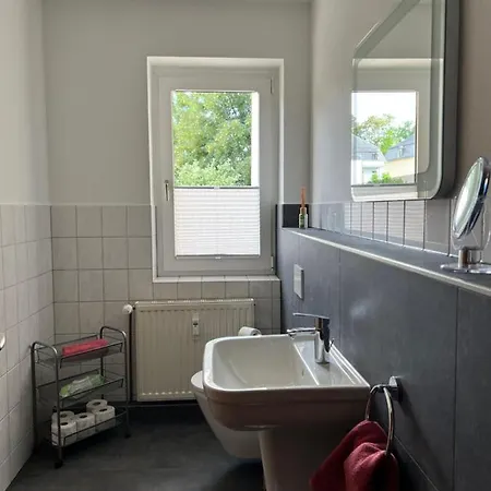 Apartment Sehr Schoene Wohnung,komplett Neu Eingerichtet *