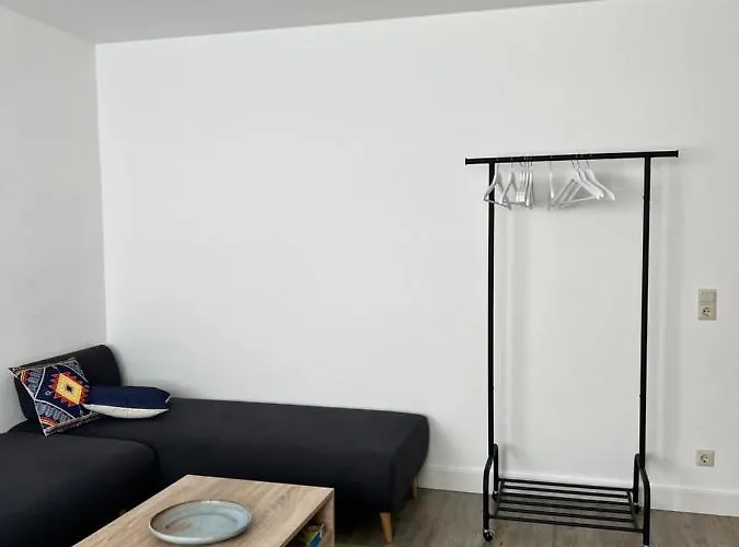 Sehr Schoene Wohnung,komplett Neu Eingerichtet